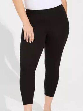Set of 3 Torrid Black cropped Leggings
